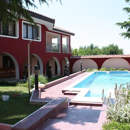The Red House Hotel Kosharitsa Bagian luar foto