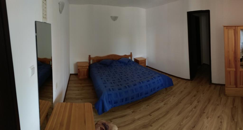 The Red House Hotel Kosharitsa Bagian luar foto