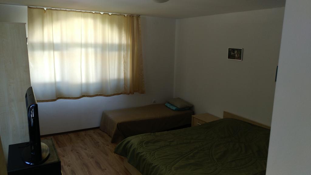 The Red House Hotel Kosharitsa Bagian luar foto